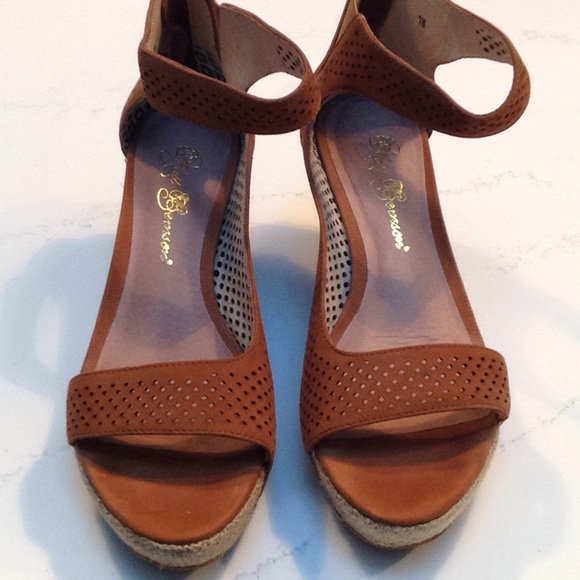 New wedge sandals suede and linen sz 7 - Picture 2 of 5